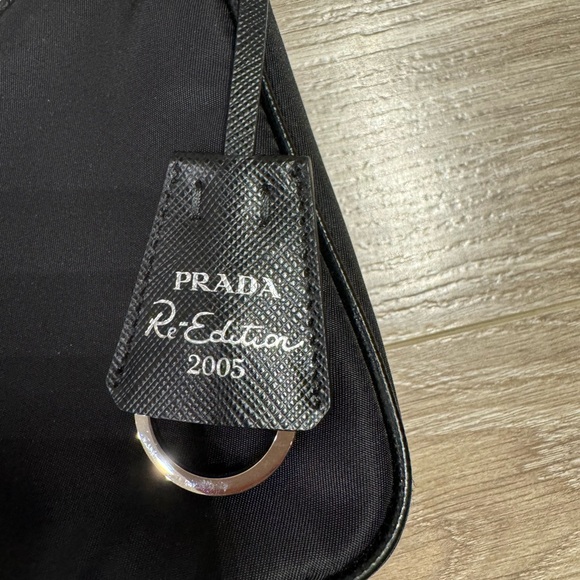 Prada Re-edition Bag - Picture 4 of 16